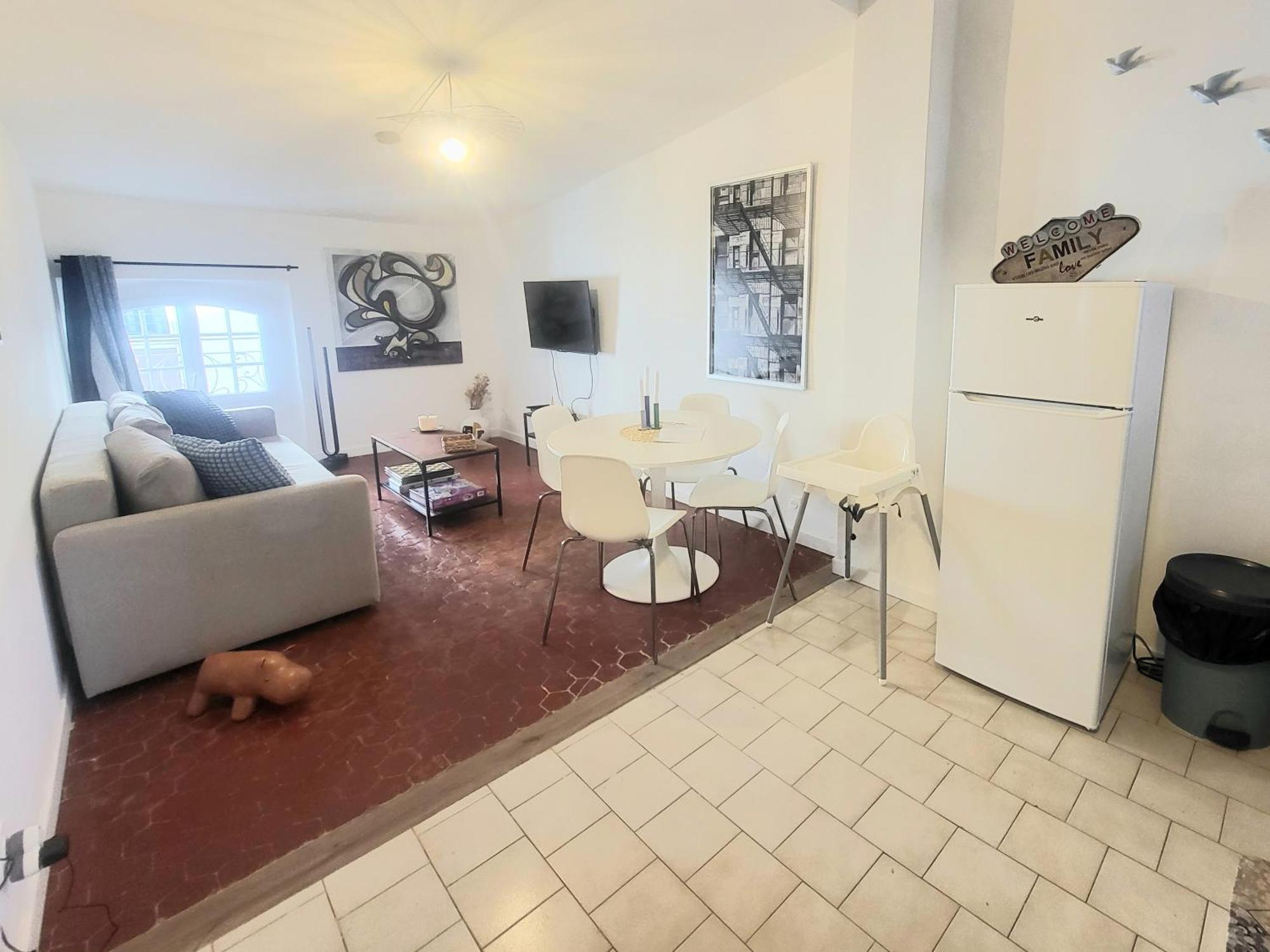Avec Son Toit Terrasse, En Plein Coeur De Apartment Marseille