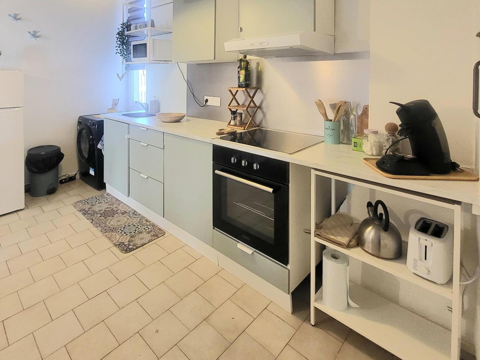 Appartement Avec Son Toit Terrasse, En Plein Coeur De Marseilles
